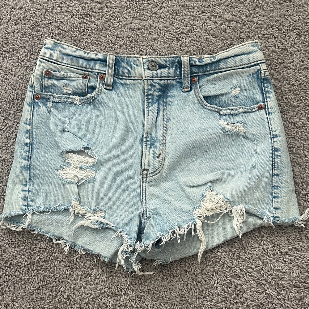 Abercrombie & Fitch The Mom Short High Rise